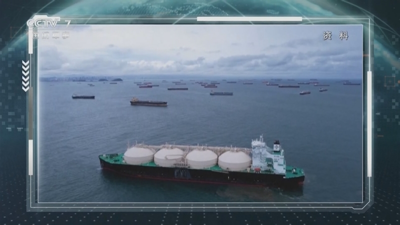 《防务新观察》 20251218 俄乌在黑海展开“袭船战” 美乌谈“和平协议”解决俄乌九成问题?