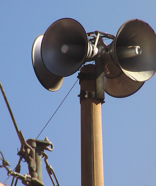 喇叭广播,是在村委会工作的必备技能之一,从召开会议,传达精神