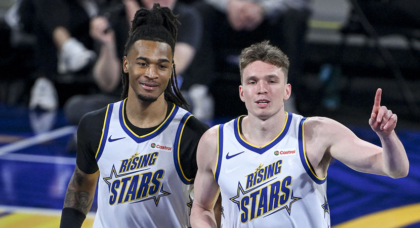 足球比赛现场图