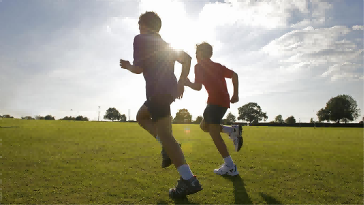 用运动为青少年的健康“加分”