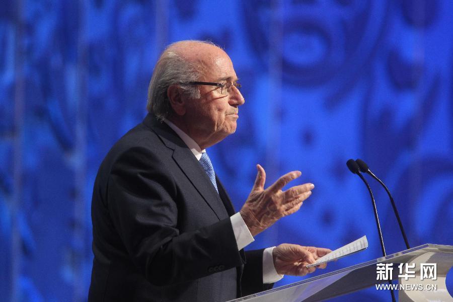 高清组图世预赛抽签布拉特亮相普拉蒂尼出席