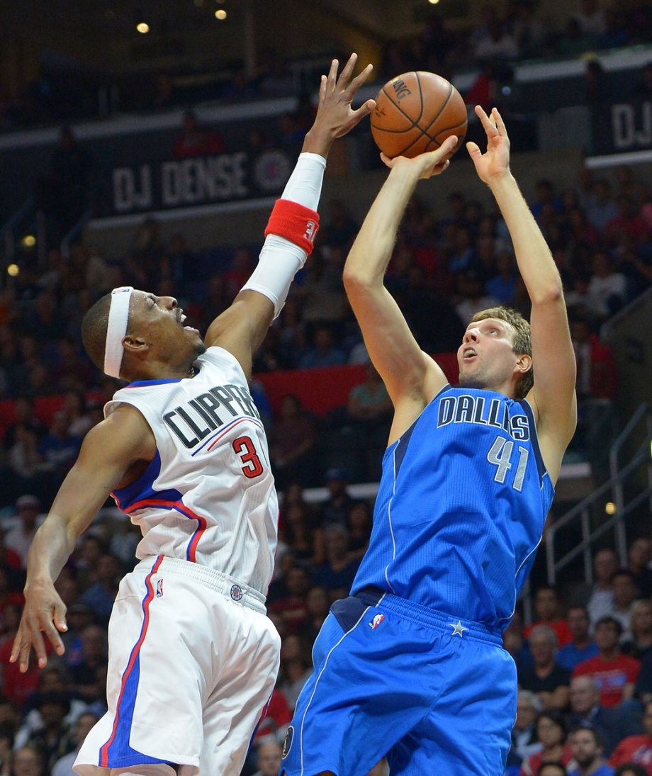 [高清组图]快船胜小牛 格里芬26 10乔丹15板4封盖