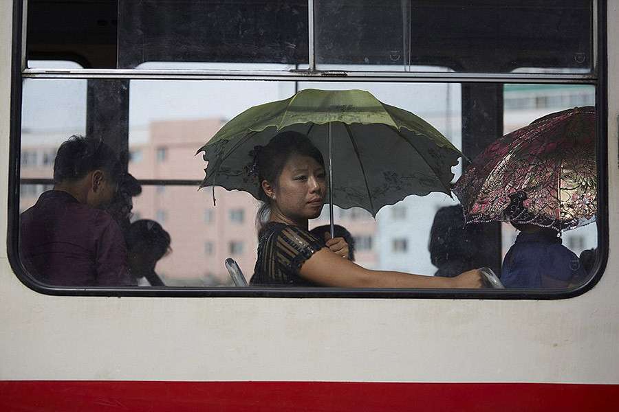 [高清组图]实拍朝鲜人时尚生活 电子产品随处可见