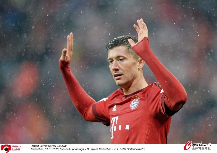 [高清组图]德甲-科斯塔助攻莱万两球 拜仁2-0