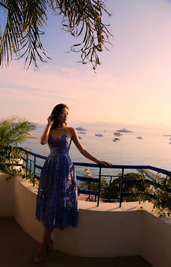 随着戛纳国际电影节圆满落幕,网上曝出了一组毛俊杰在戛纳的性感写 