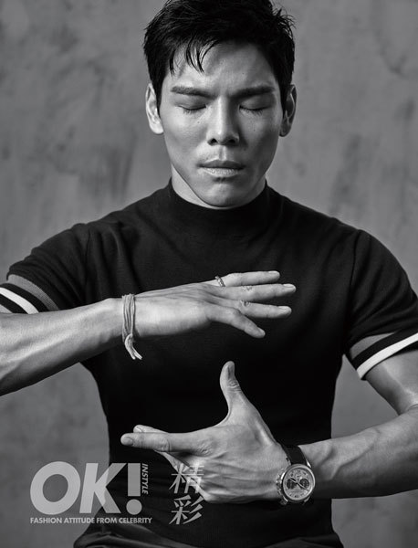 向佐封面酷似李小龙 展功夫神采