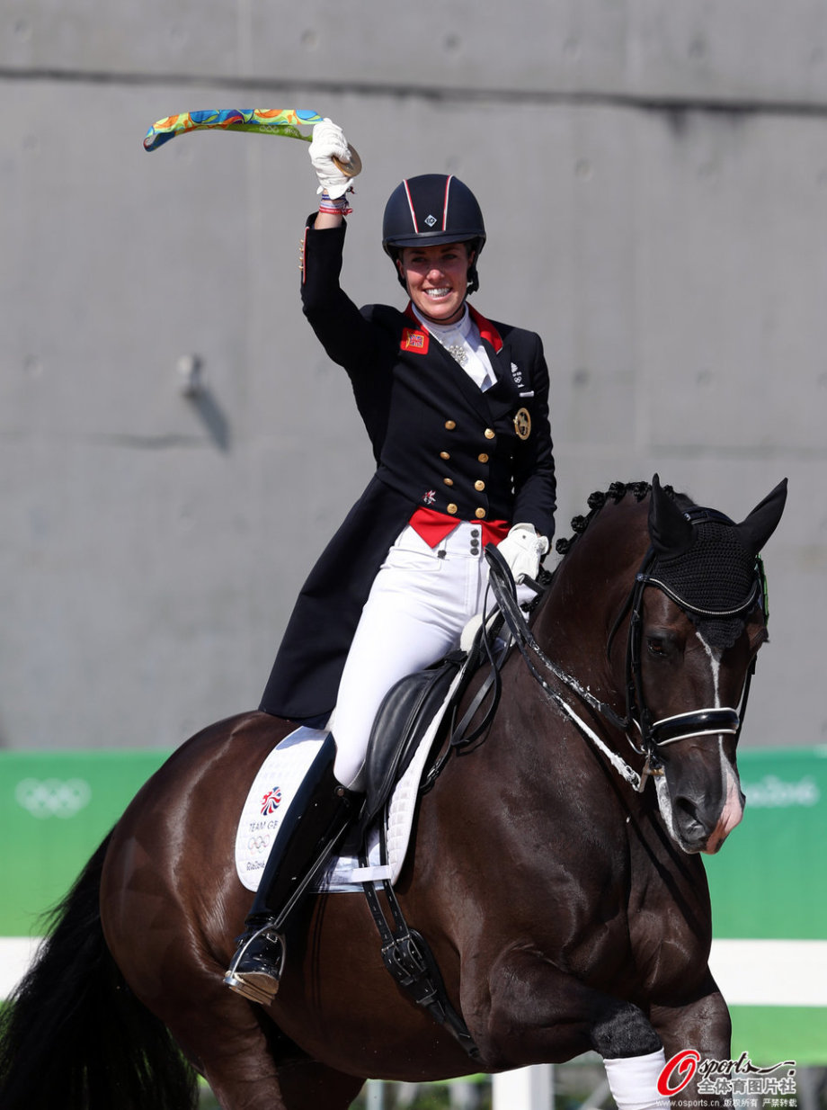 [高清组图]奥运马术个人盛装舞步英国选手夺冠