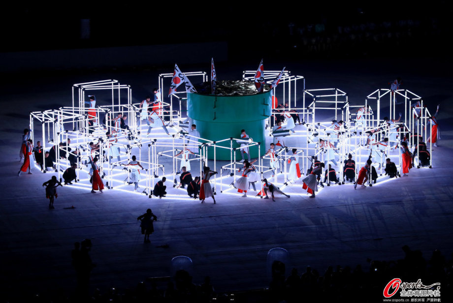 [高清组图]里约奥运会闭幕式 日本八分钟表演