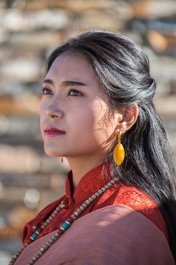 [高清组图]玉树隆宝湿地和白螺湖畔的康巴儿女