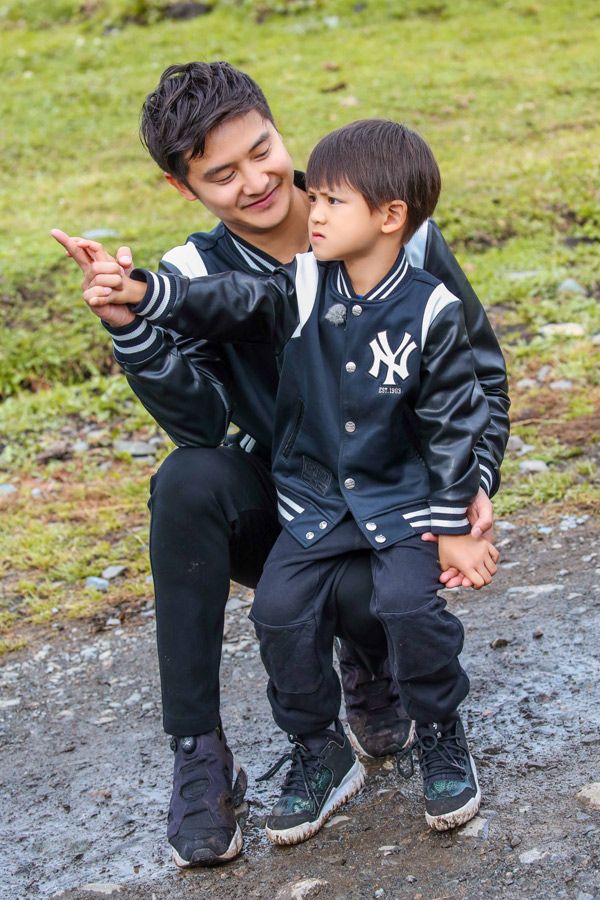 比森碟眼睛还大爸爸4森碟小亮仔像混血