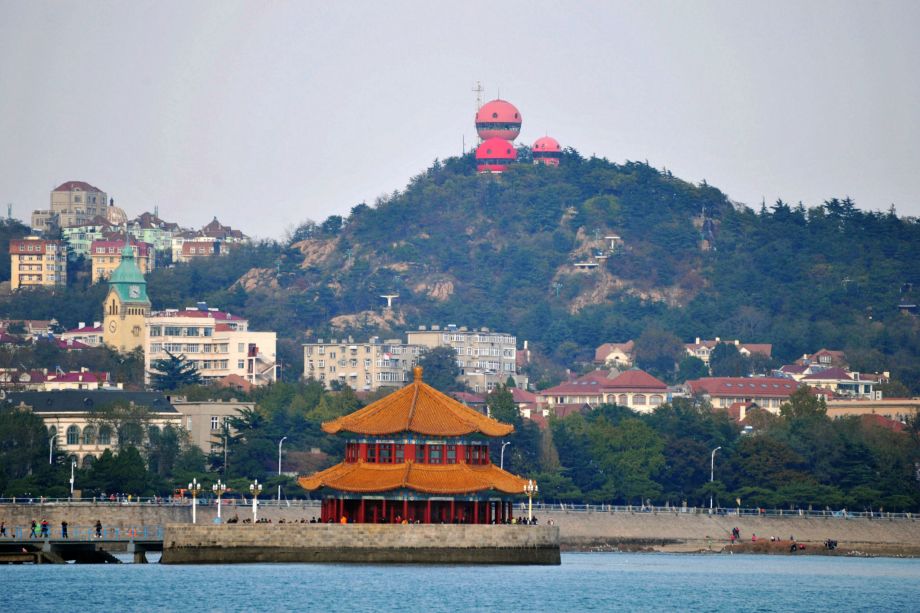 胶州湾上看青岛 海上赏美景