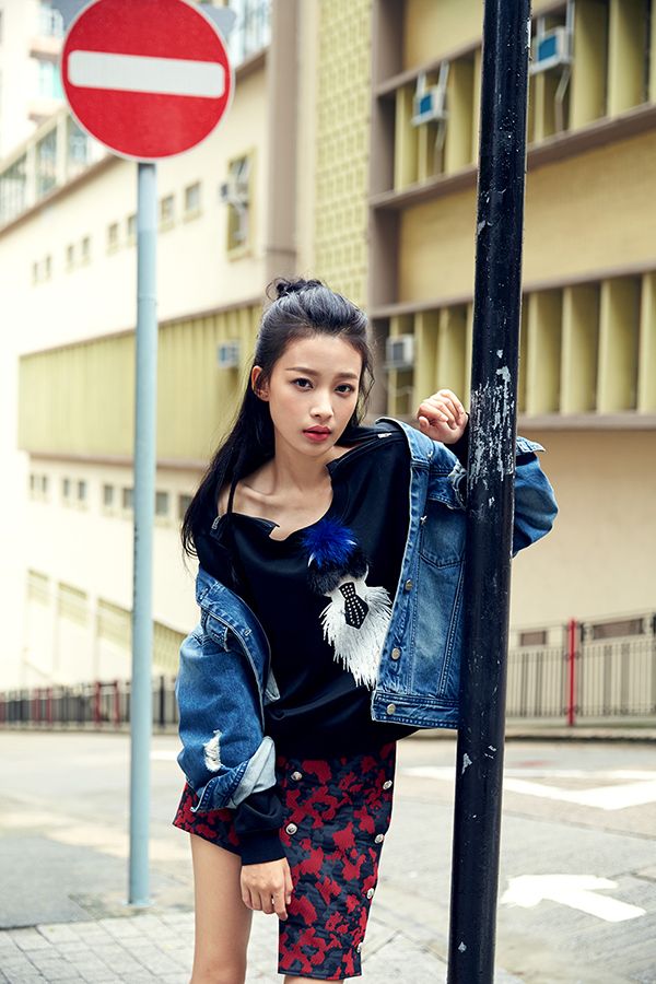 小花孙怡时尚街拍 造型多变鬼马精灵