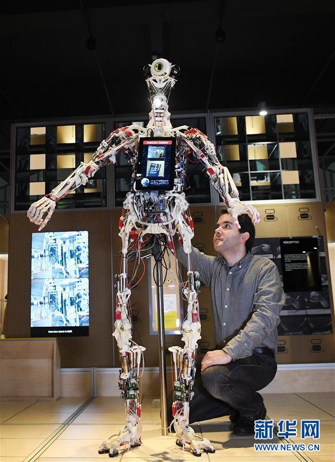 生物合成婴儿亮相伦敦机器人展览_图片频道_央视网(cctv.com)