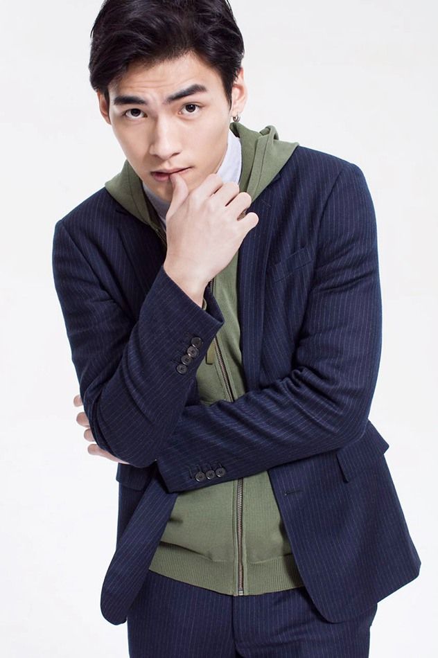 文渊杂志大片曝光 花样演绎帽衫穿搭时尚法则