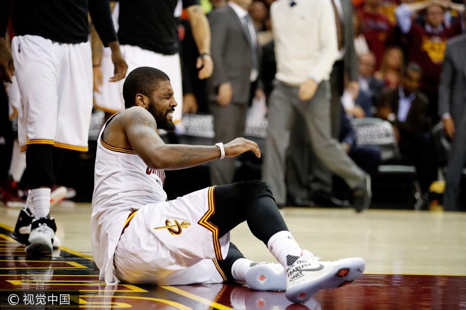 [高清组图]欧文崴脚仍发挥神勇 42分创生涯新高