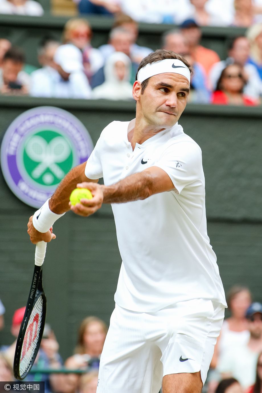 [高清组图]温网-霸气横扫!费德勒克服慢热晋级