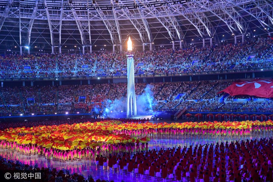 [高清组图]第十三届全运会开幕式:主火炬塔点燃
