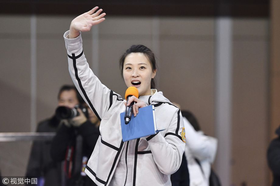[高清组图]惠若琪正式退役动情告别 流泪鞠躬致谢