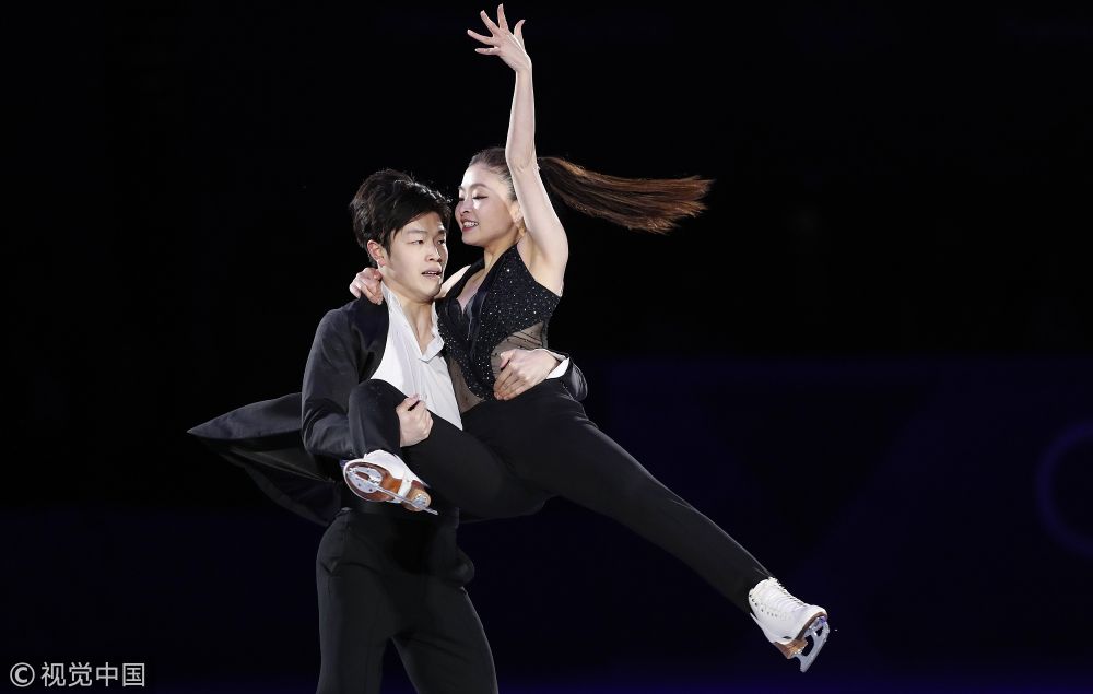 [高清组图]花样滑冰表演赛 韩聪/隋文静再亮相