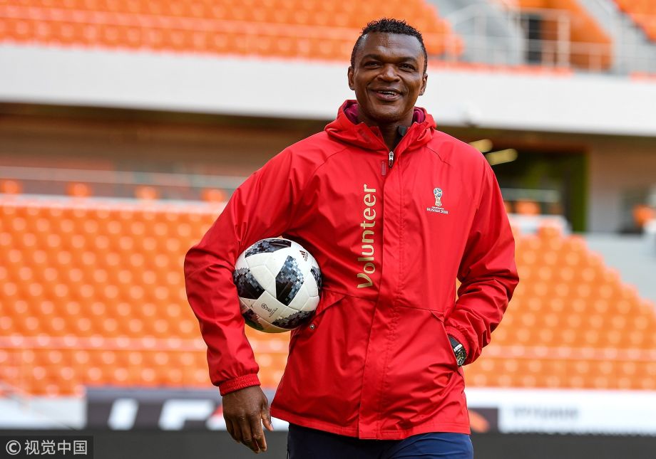 [高清组图]志愿者服装发布 法国前国脚德塞利助阵