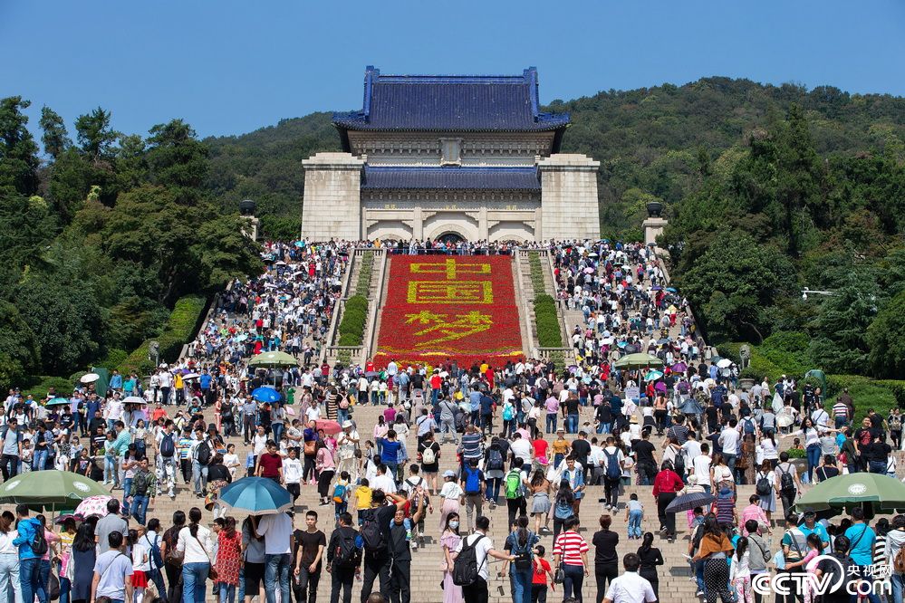 国庆假期各地景区"人山人海"