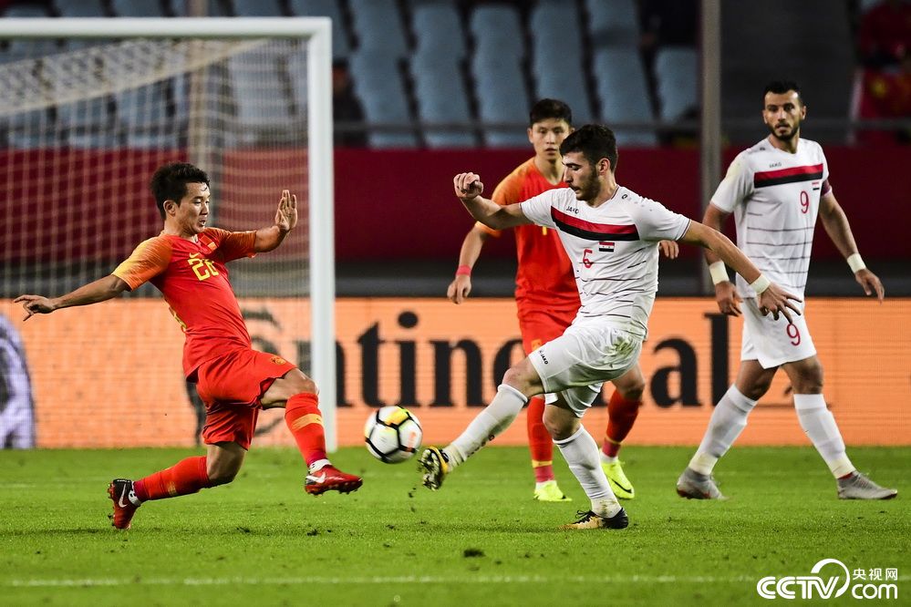 武磊点射郜林破门 中国男足2-0叙利亚