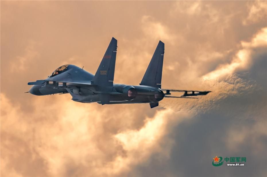 北部战区空军航空兵某旅新年开训