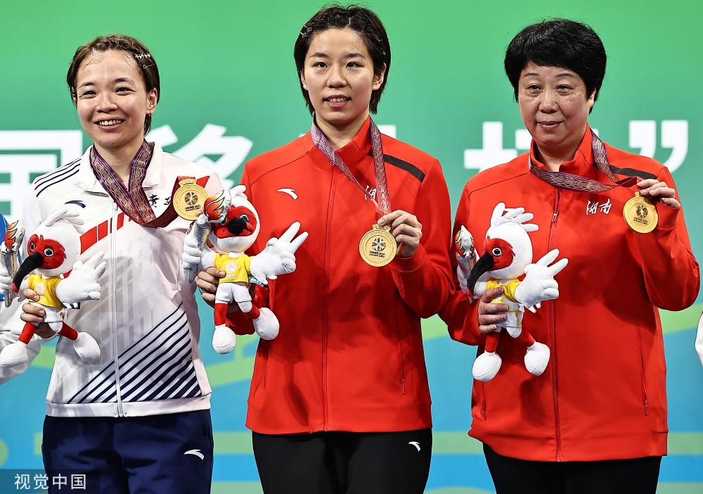 图力克李茵晖杜玥陈清晨贾一凡夺女双冠军