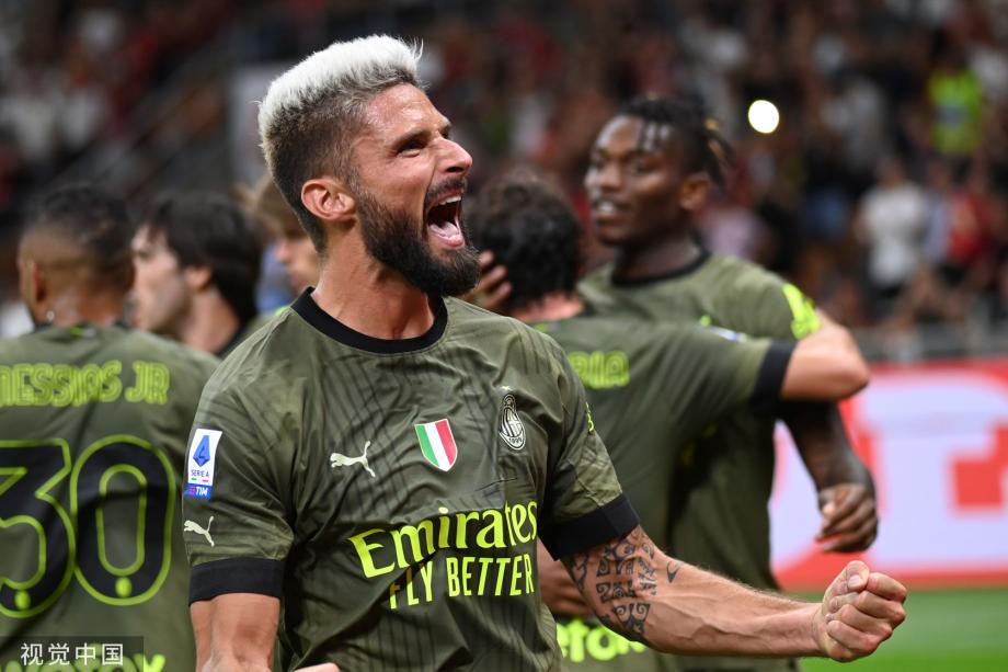 [图]莱奥传射 吉鲁进球 AC米兰2-0夺主场连胜