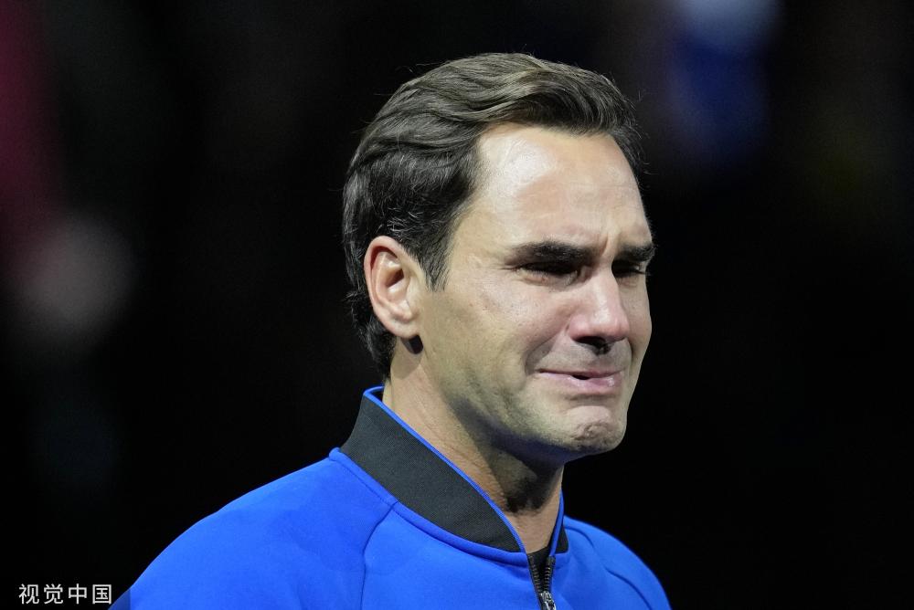 图最后一舞深情落泪费德勒完成职业生涯谢幕战