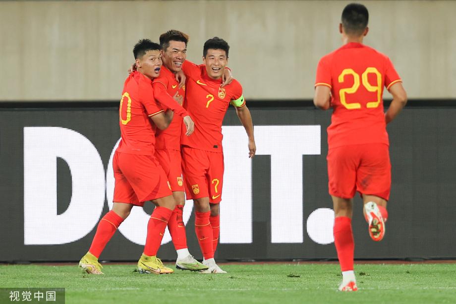 [图]王秋明进球武磊破门 邀请赛国足完胜越南队世博体育