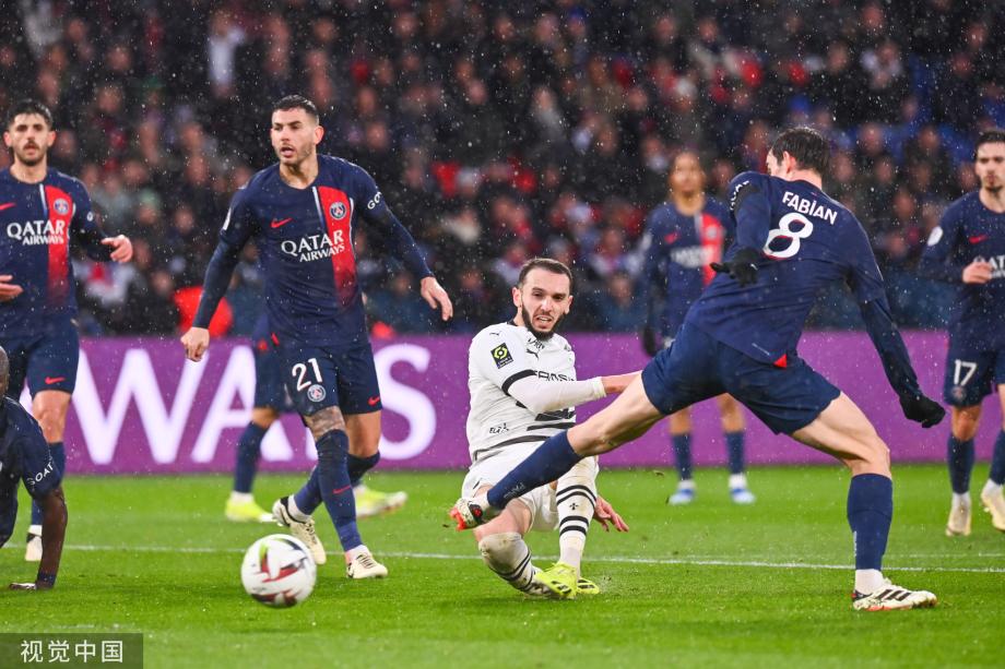 法甲-曼丹达黄点套餐 巴黎1-1雷恩11分领跑