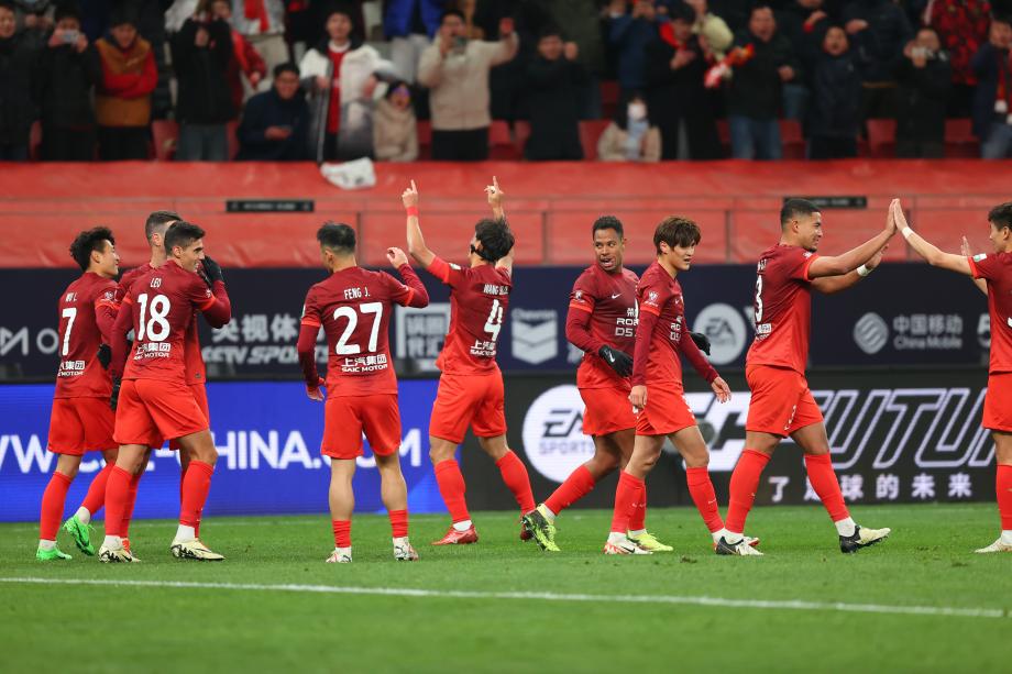 武磊两球王燊超破门 上海海港击败武汉三镇