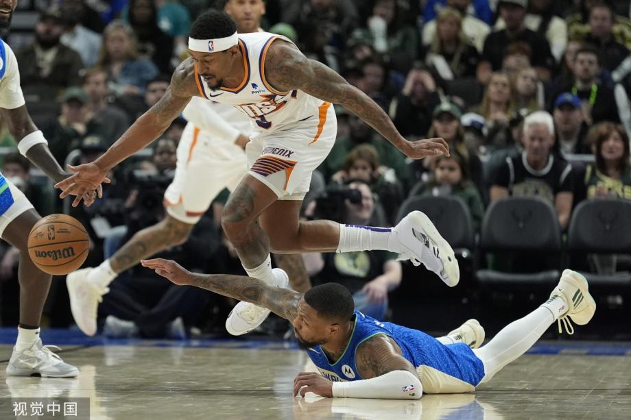 利拉德31+16杜兰特11分 太阳不敌雄鹿