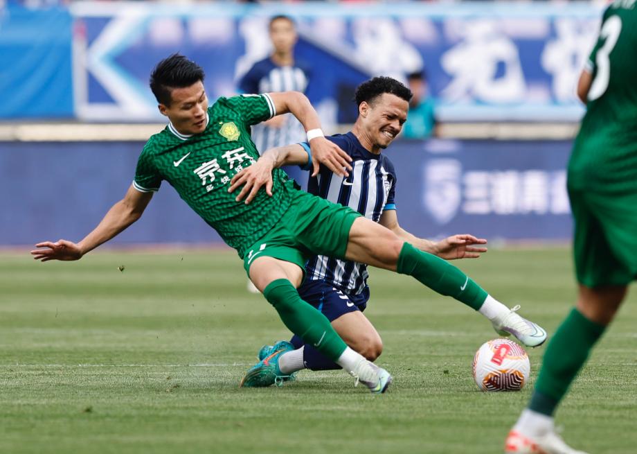 法比奥破门 北京国安1-0客胜武汉三镇暂登榜首