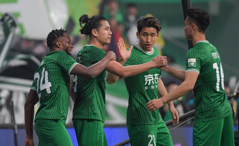 武磊双响张玉宁点射 北京国安2-2平上海海港