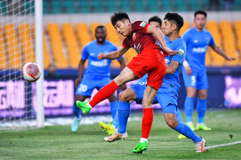 中超-武磊造两点球奥斯卡双响 海港3-0十人南通