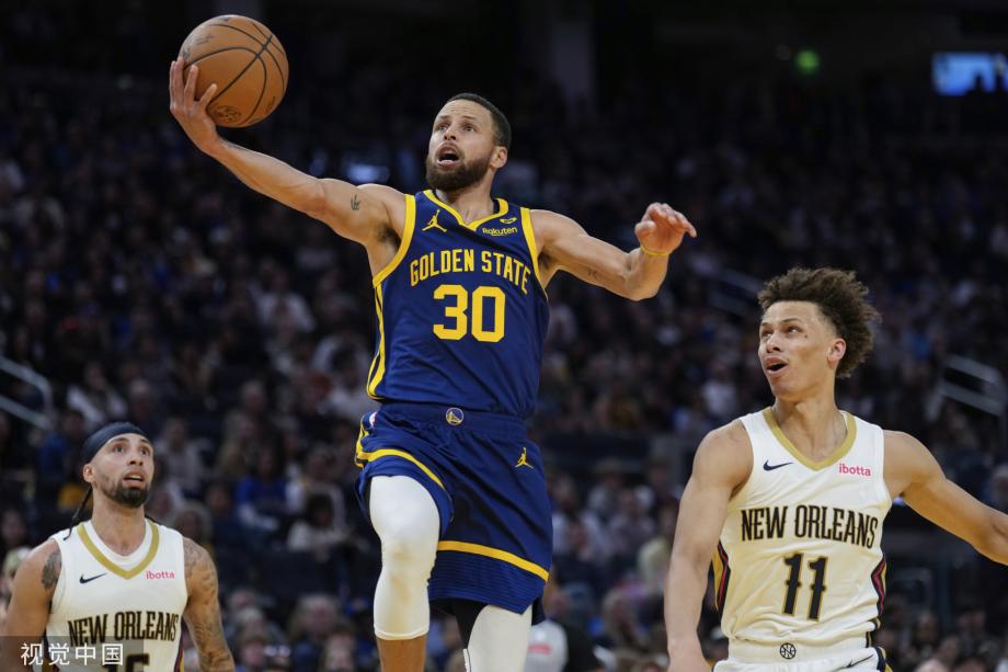 麦科勒姆28+5库里33+5 鹈鹕20记三分险胜勇士