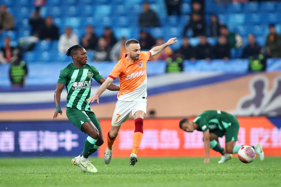 许东破门 青岛海牛2-0浙江俱乐部获赛季首胜