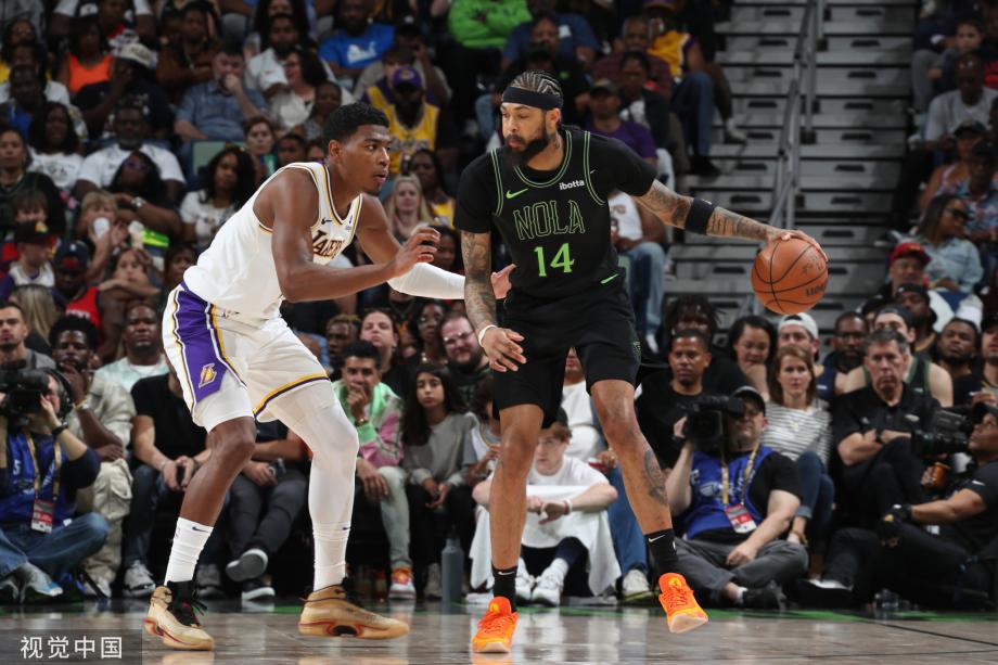 詹姆斯大号三双浓眉30+11 湖人胜鹈鹕锁定第八