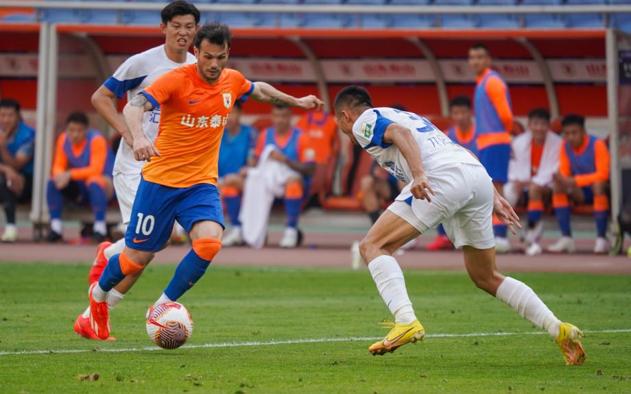 费南多传射建功 山东泰山主场4-1沧州雄狮