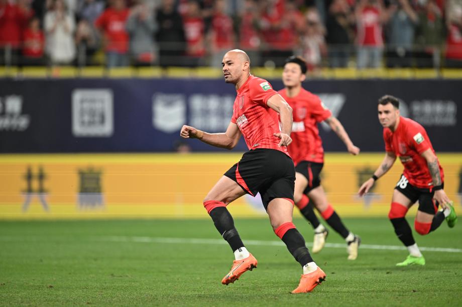 费利佩帽子戏法 成都蓉城3-1深圳新鹏城