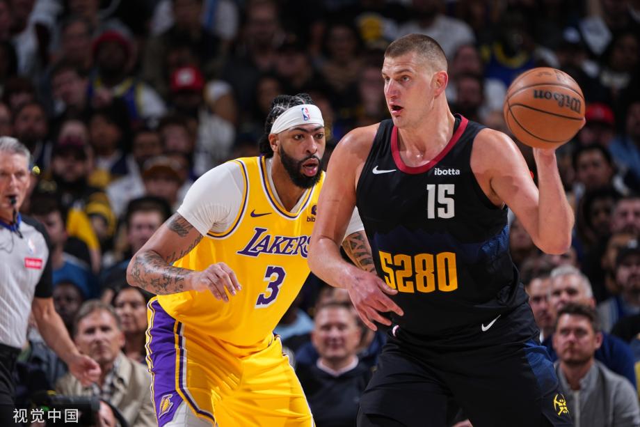被压哨绝杀！湖人遭20分大逆转再负掘金