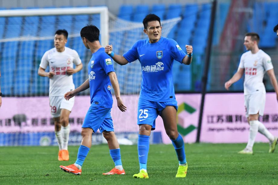 谭龙双响 长春亚泰3-2南通支云终结7轮不胜