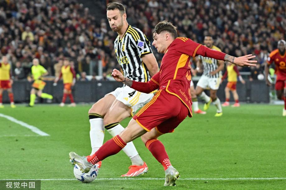 意甲-卢卡库破门布雷诺扳平 罗马1-1尤文图斯