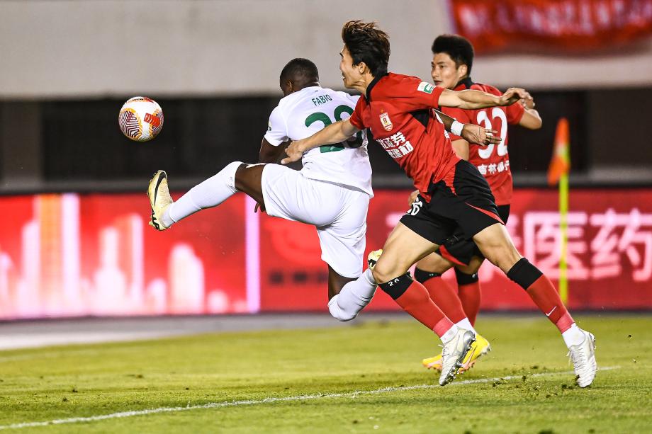 张源补时送点 长春亚泰3-2北京国安逃离降级区