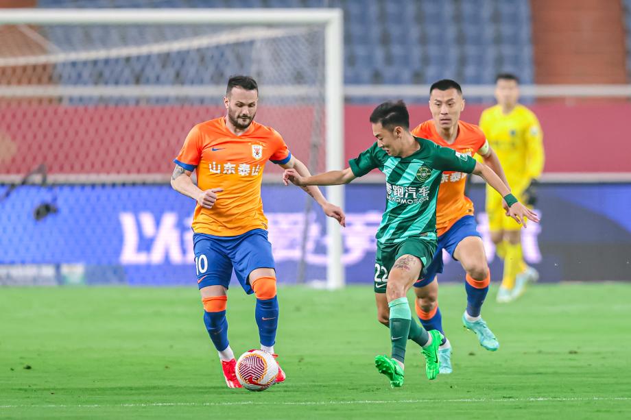 克雷桑建功李源一郑铮进球 泰山3-0浙江8轮不败