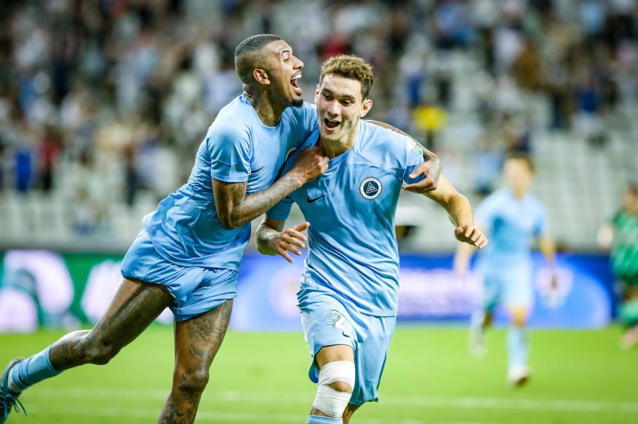 中超-拜合拉木绝杀 深圳连入三球3-2逆转浙江