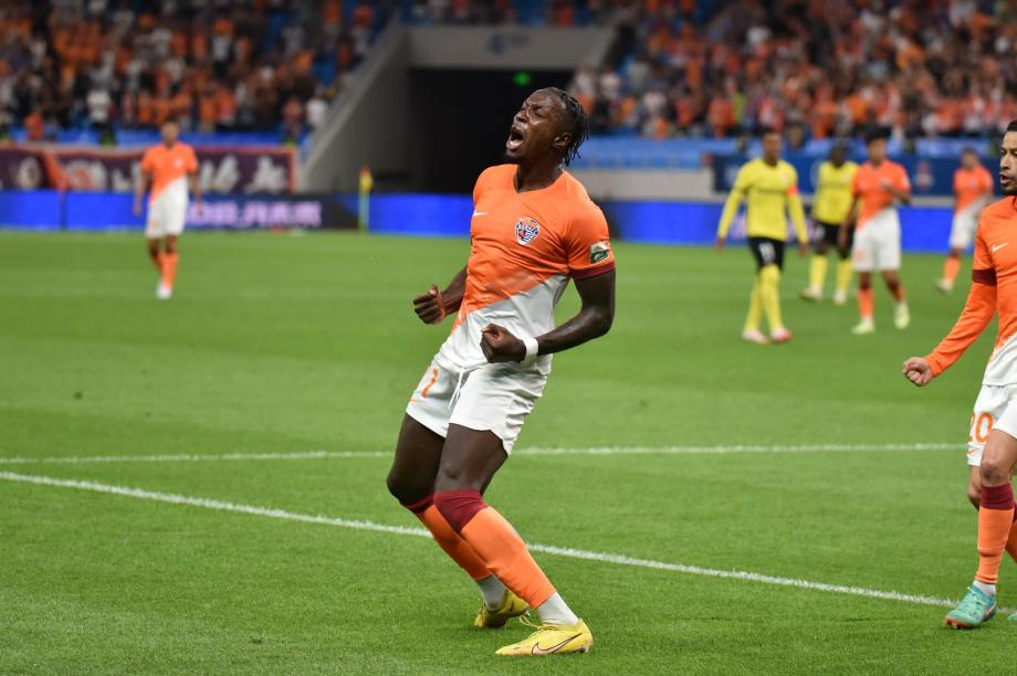 中超-阿兰破门难救主 青岛德比大战海牛3-1西海岸