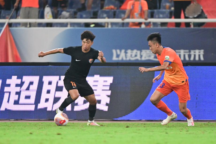 李源一破门后向球迷致歉 泰山主场1-1遭海牛逼平